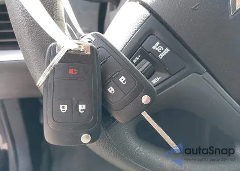 2017 Chevrolet Equinox Ls z USA, uszkodzony, nr VIN 2GNALBEK8H1547042